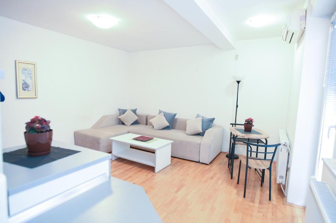 Elena Apartment Skopje Esterno foto